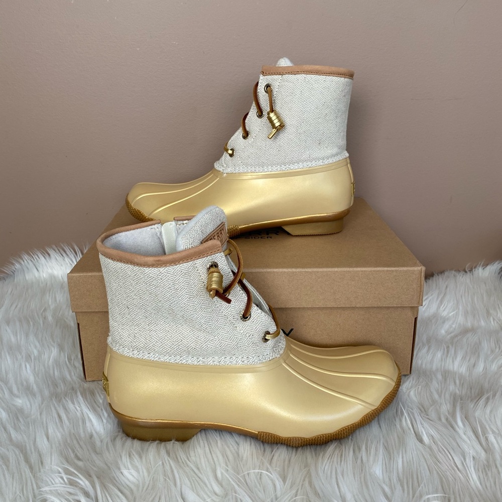 {SPERRY} Saltwater Fleece Lined Duck Boot - Women’s 7 - NWT